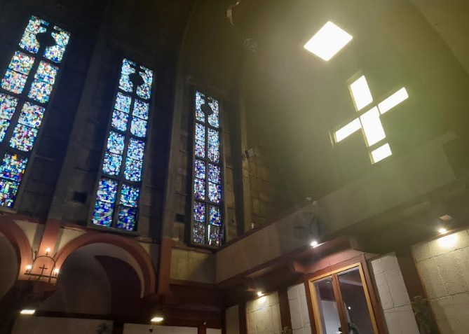 ¿Qué historia y qué estilo arquitectónico tiene la Iglesia de Sante Fe y Uriarte en Palermo? - Image 1